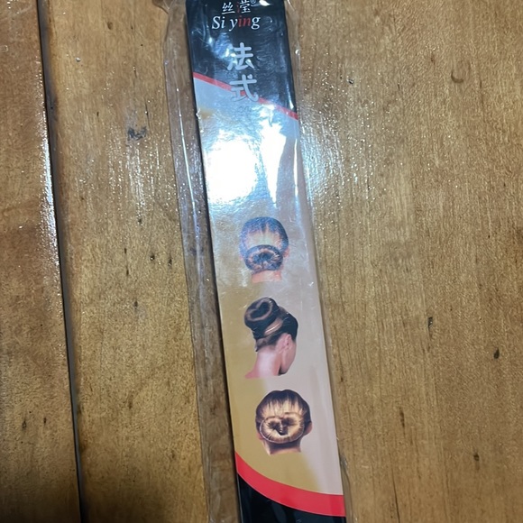 NWT strawberry blonde bun maker! - Picture 2 of 2